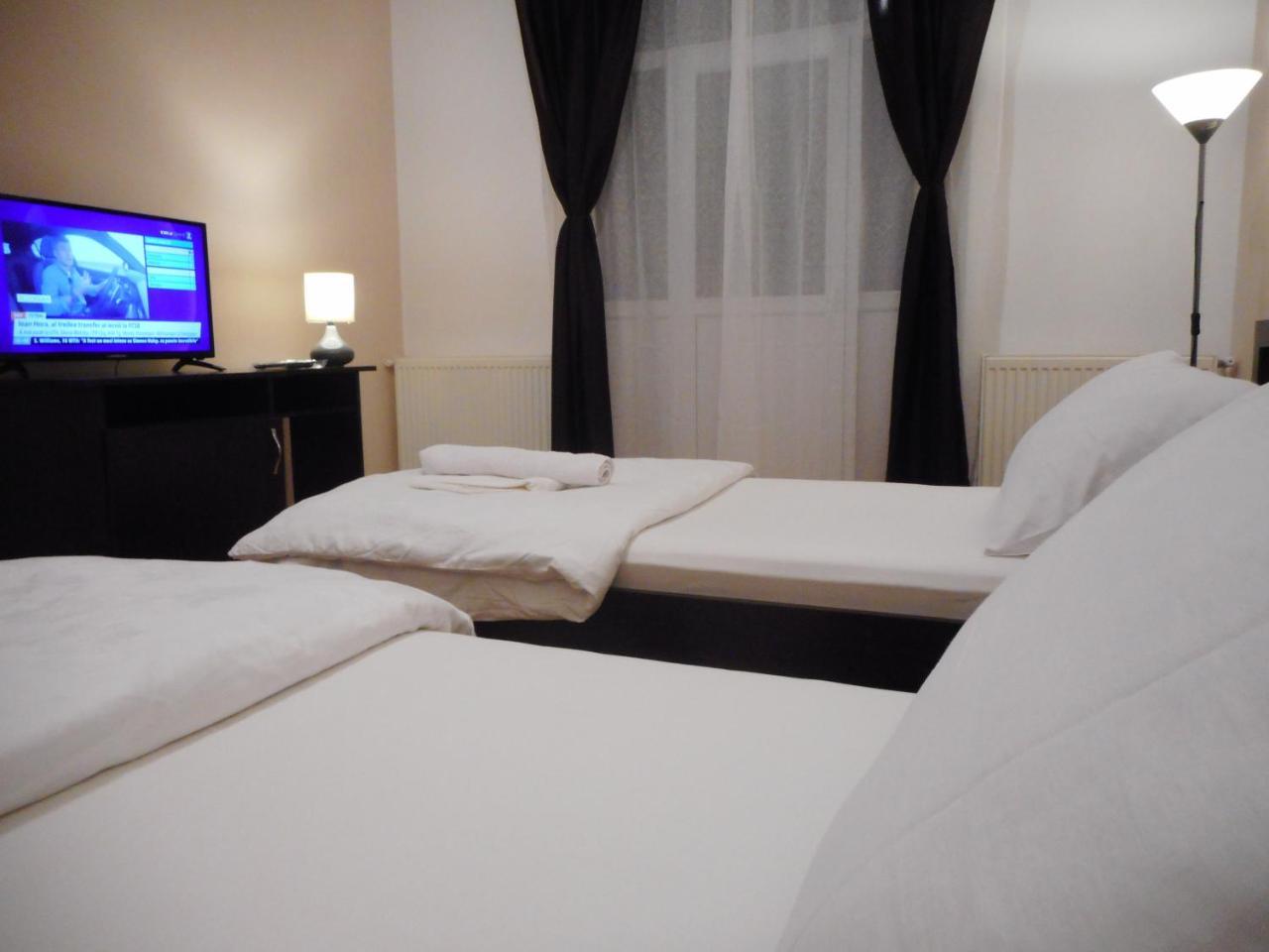 Hotel Holiday Victoria Victoria  Eksteriør billede
